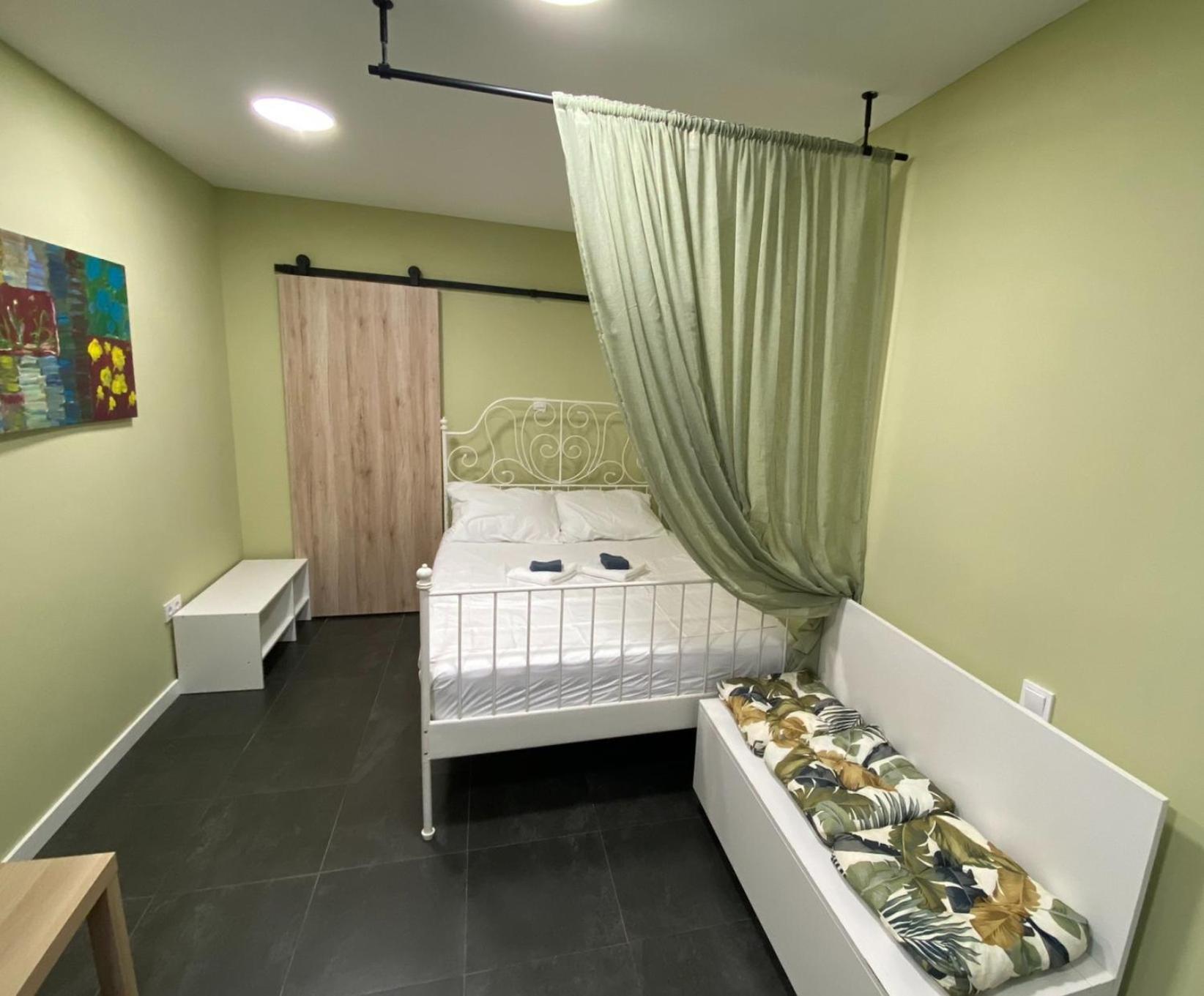 Nirvana'S Compact Studio Apartment Thessaloniki Exterior photo